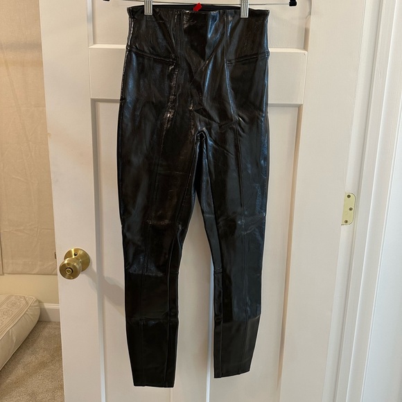 SPANX Black High-Waisted Faux patent Leather Pants - Picture 4 of 8